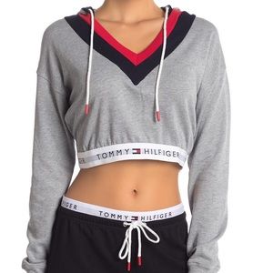 Tommy Hilfiger cropped hoodie